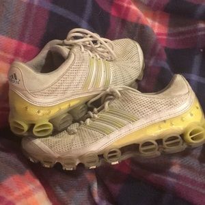 Adidas Bounce Sneakers